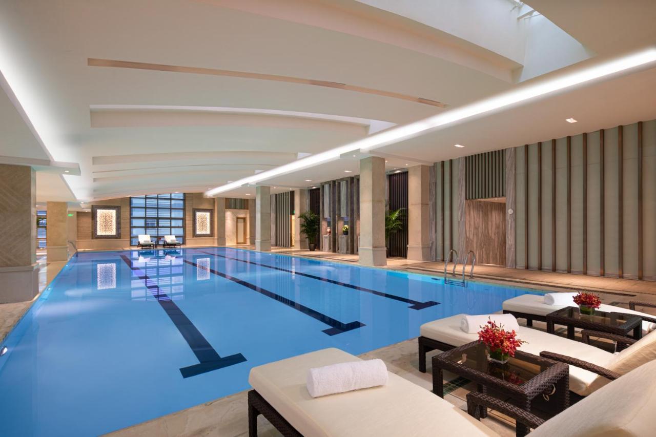 Crowne Plaza Shanghai Nanjing Road By Ihg Dış mekan fotoğraf The pool at the spa