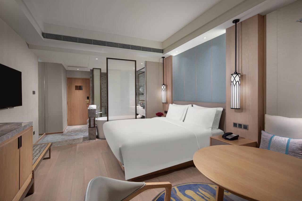 Crowne Plaza Shanghai Nanjing Road By Ihg Dış mekan fotoğraf Deluxe Room
